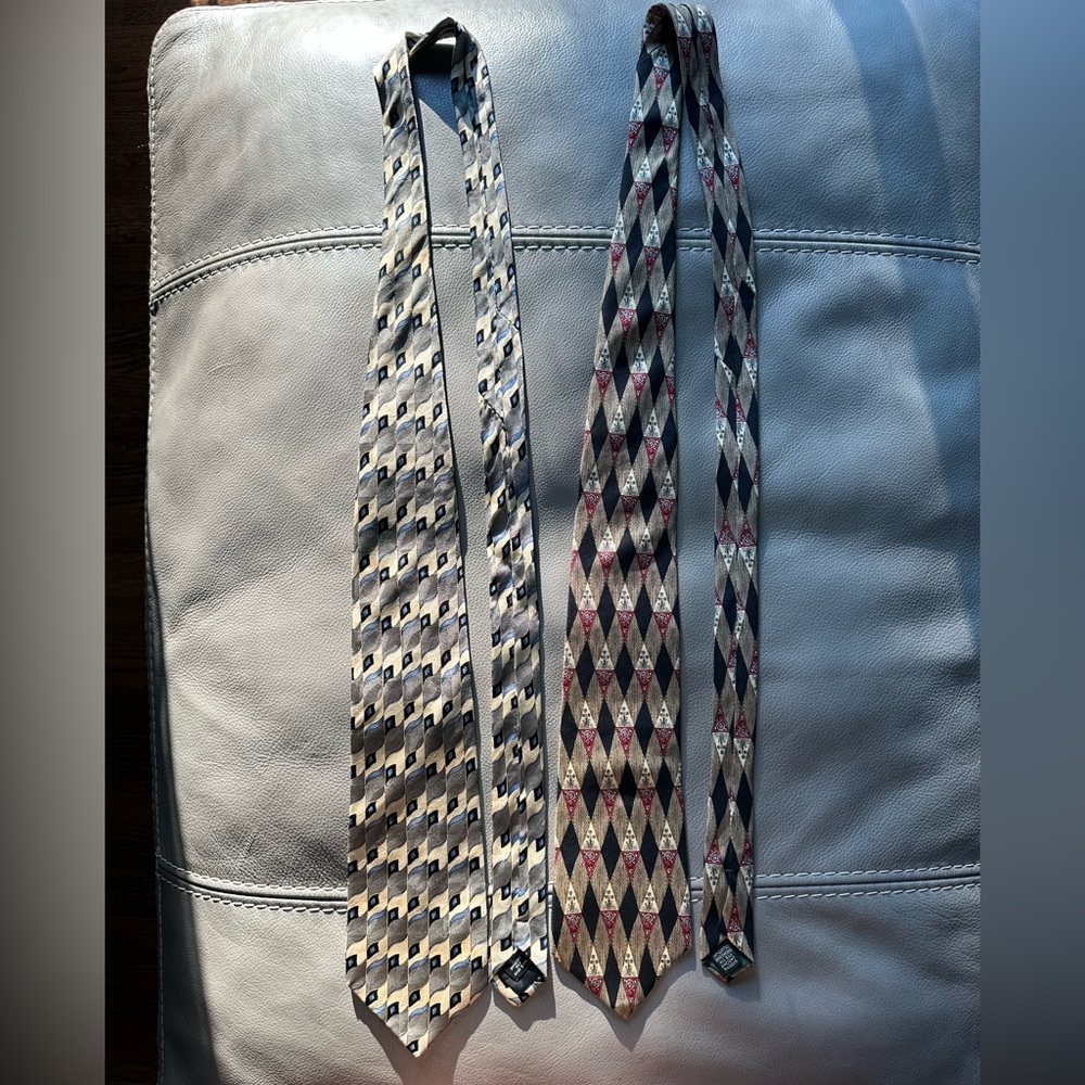 (2/$25) Assorted Silk Vintage Ties!